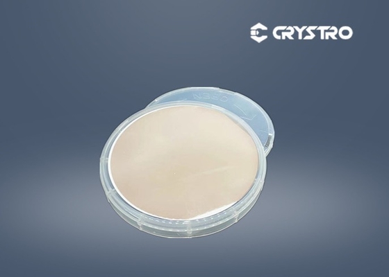 Monocristaux du niobate LiNbO3 de lithium pour les isolants et les circulateurs optiques de fibre