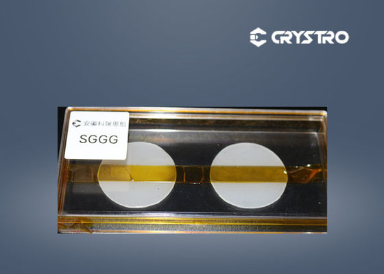 7.09 G/Cm3 EPI Polissé 10x10x0,5 mm GSGG à cristal unique