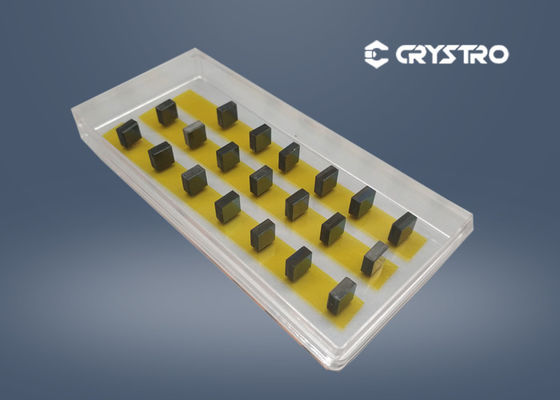 1064nm AR Coating Passive Q Switch Cristaux chimiquement stables