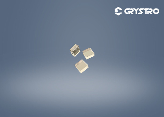 Cristaux optiques magnéto-cubiques à haute transmission 1064 nm